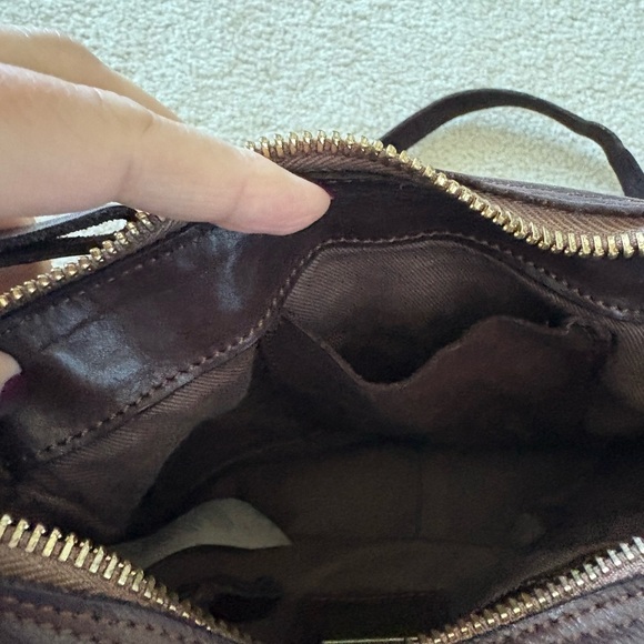 Campomaggi Rich Brown Leather Crossbody with Gold Accents - Picture 12 of 12